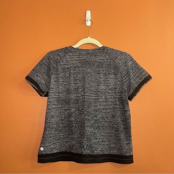 NEW Lululemon Athletica Find Focus Short Sleeve Womens Size 6 - Picture 5 of 7